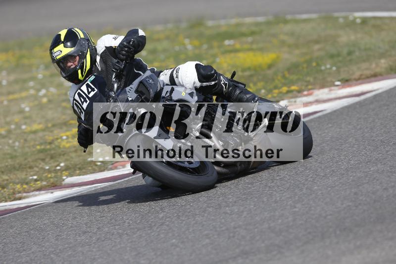 /37 09.08.2026  Pluess Motosport ADR/Freies Fahren/444